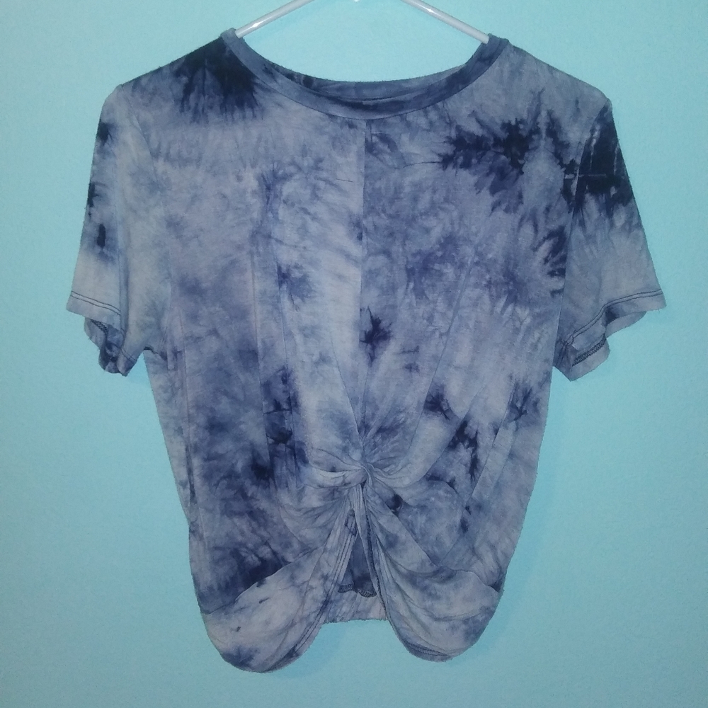 Tiedye twisted knot
